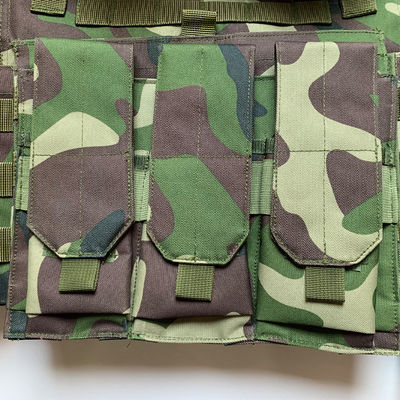 Polyester Vest/Jacket for Body Protection Carton Size 63*47*50 cm Green and Durable