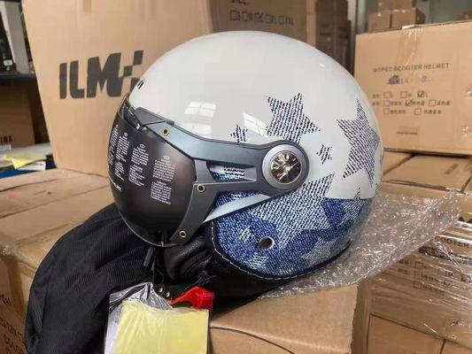 ABS White Motorbike Helmet for Riding with/without LED Long-Lasting Performance